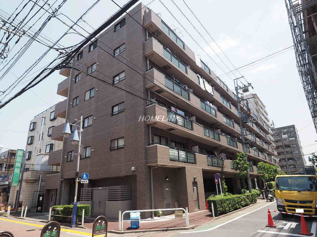 コスモ高島平駅前