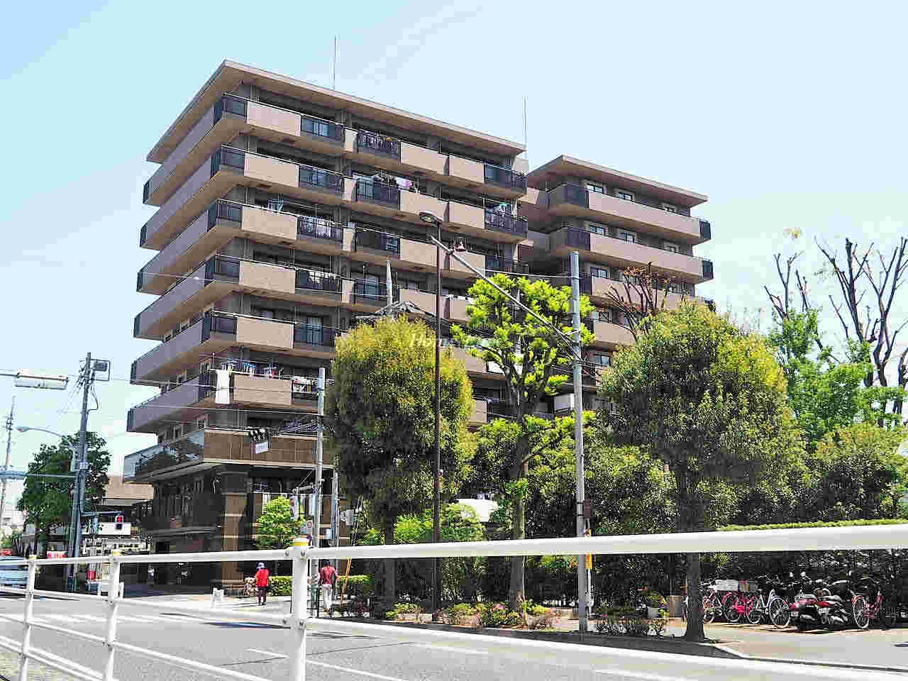 コスモ志村ロイヤルフォルム