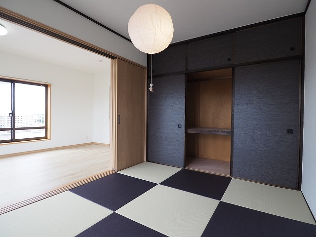 パルシティ徳丸　モダン和室　押入　布団収納