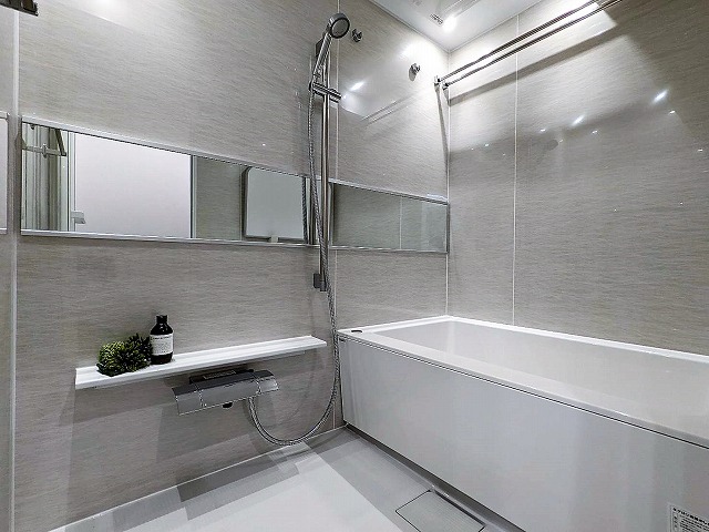 トーカンマンション大山　浴室　ユニットバス　鏡