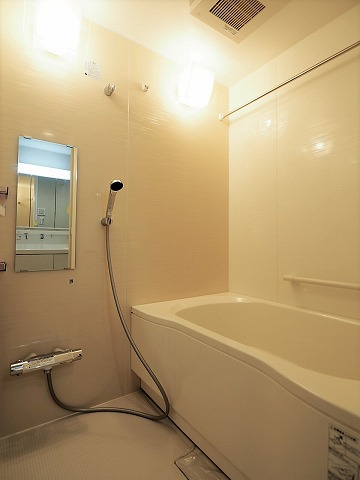 常盤台パークハイツ　浴室　明るい　追い焚き　浴室乾燥機