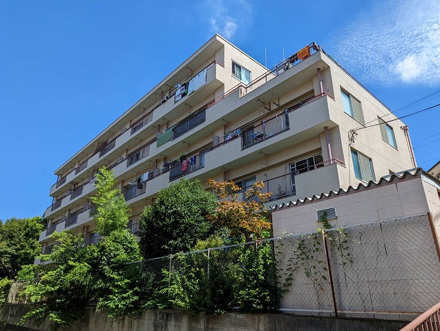 板橋SYマンション　外観　青空