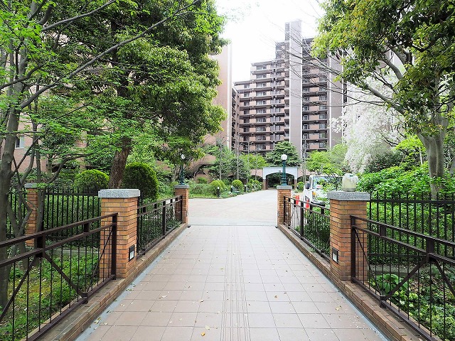 ヴィオスガーデン城山