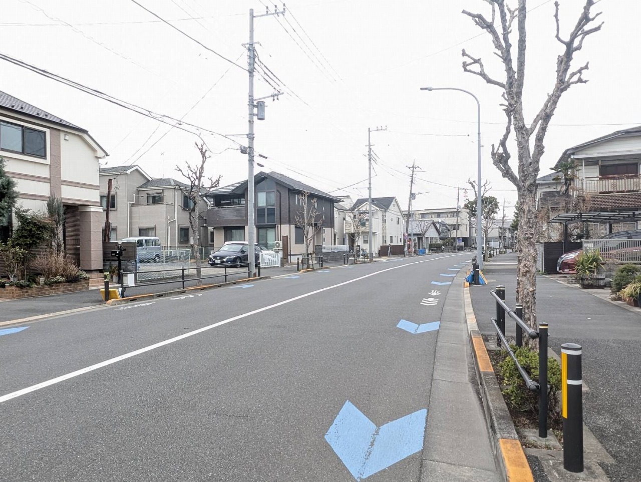 高島平５丁目道路のカーブ